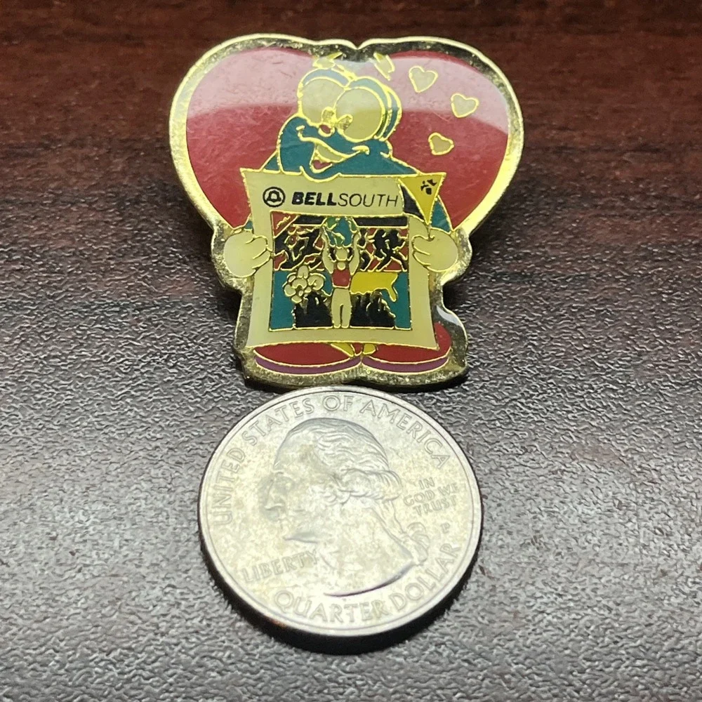 1996 Atlanta Summer Olympics BellSouth Phone Company Sponsor Izzy Lapel‎ Hat Pin